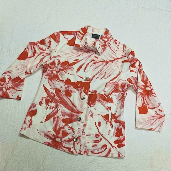 Chico’s jacket size 0. Fits size 4-6 - Picture 2 of 8